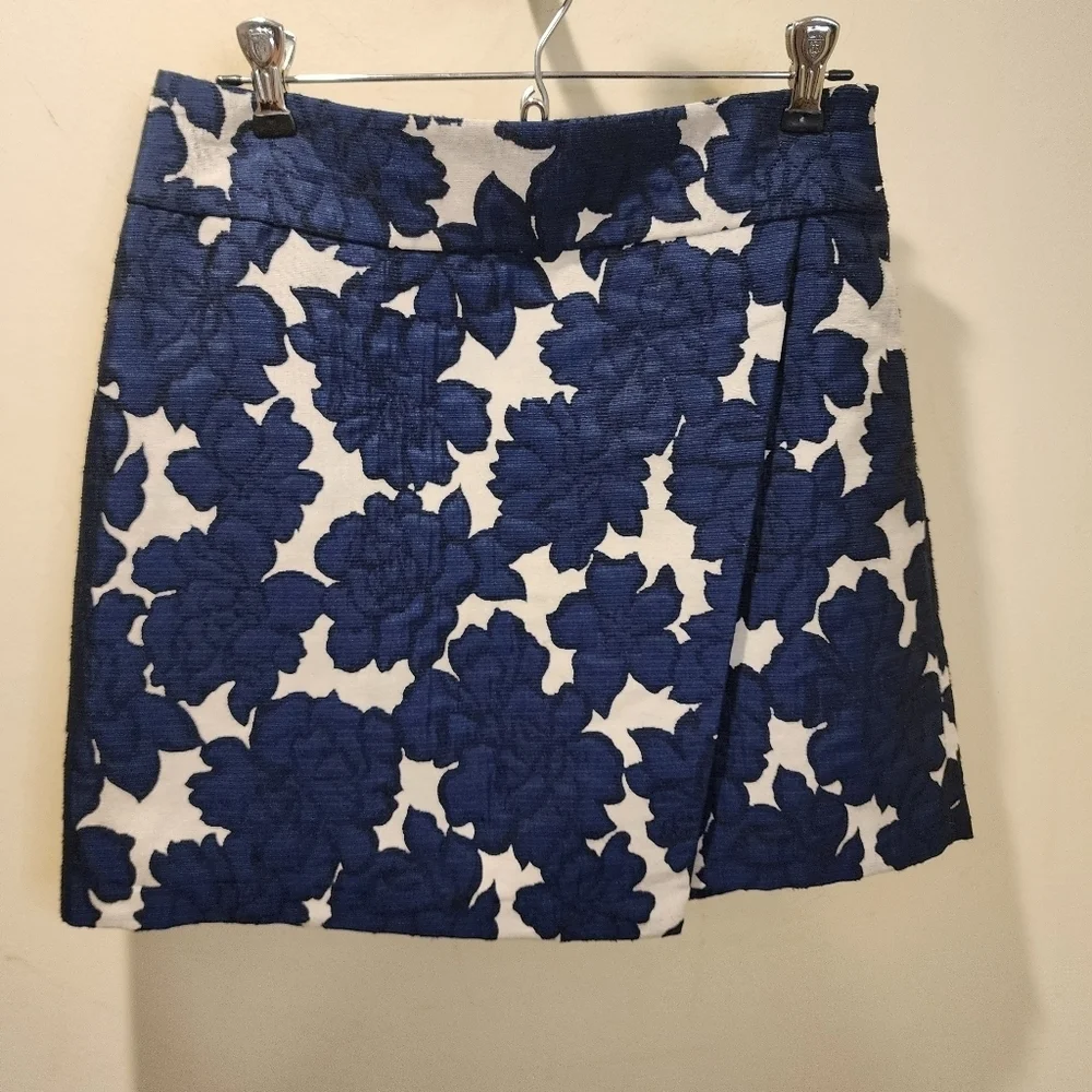 MAISON JULES Cream and Navy Floral A Line Mini Skirt size S